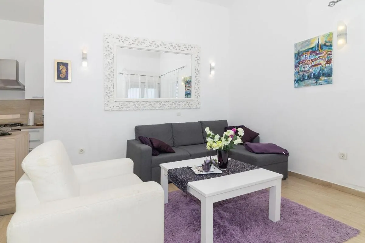 Apartment Perla Dinjiska Croatia